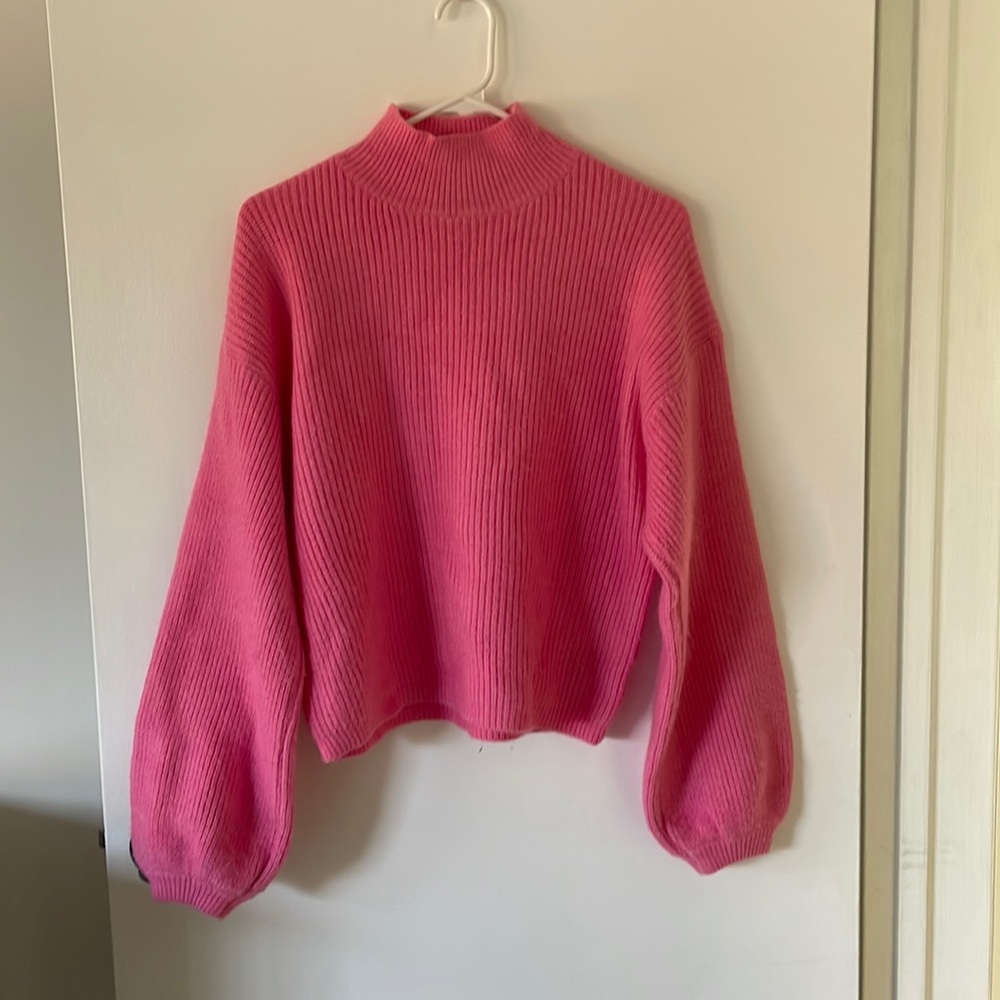 Lulus pink sweater size xs